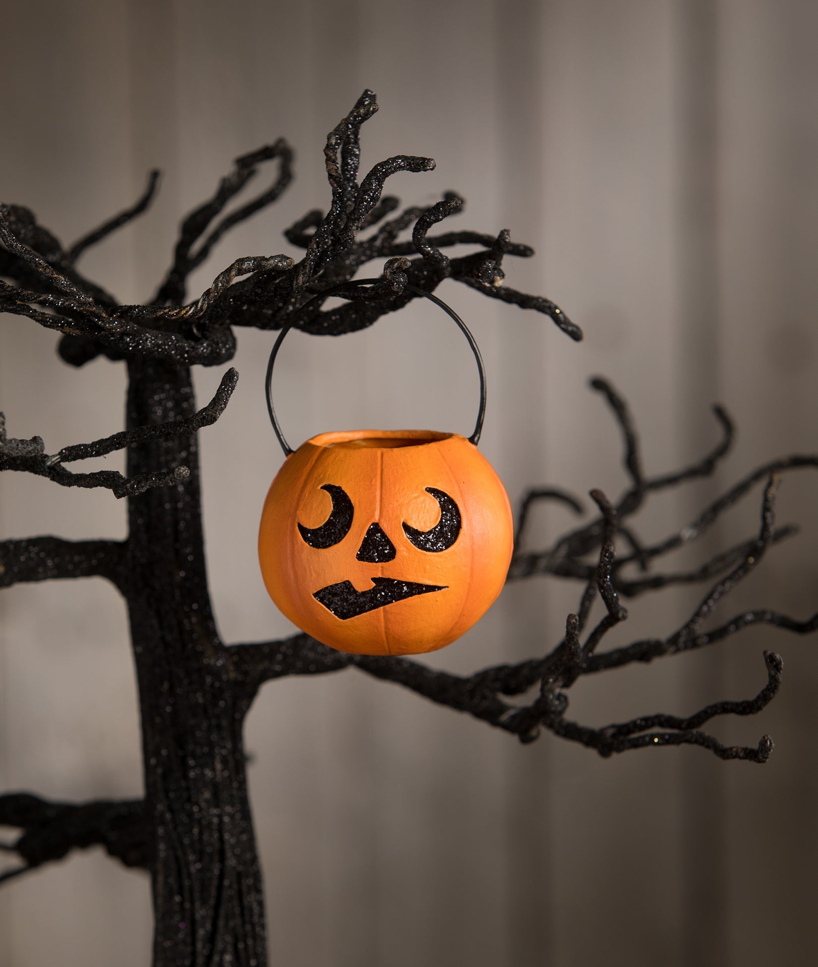"Scared Pumpkin Bucket, Mini"